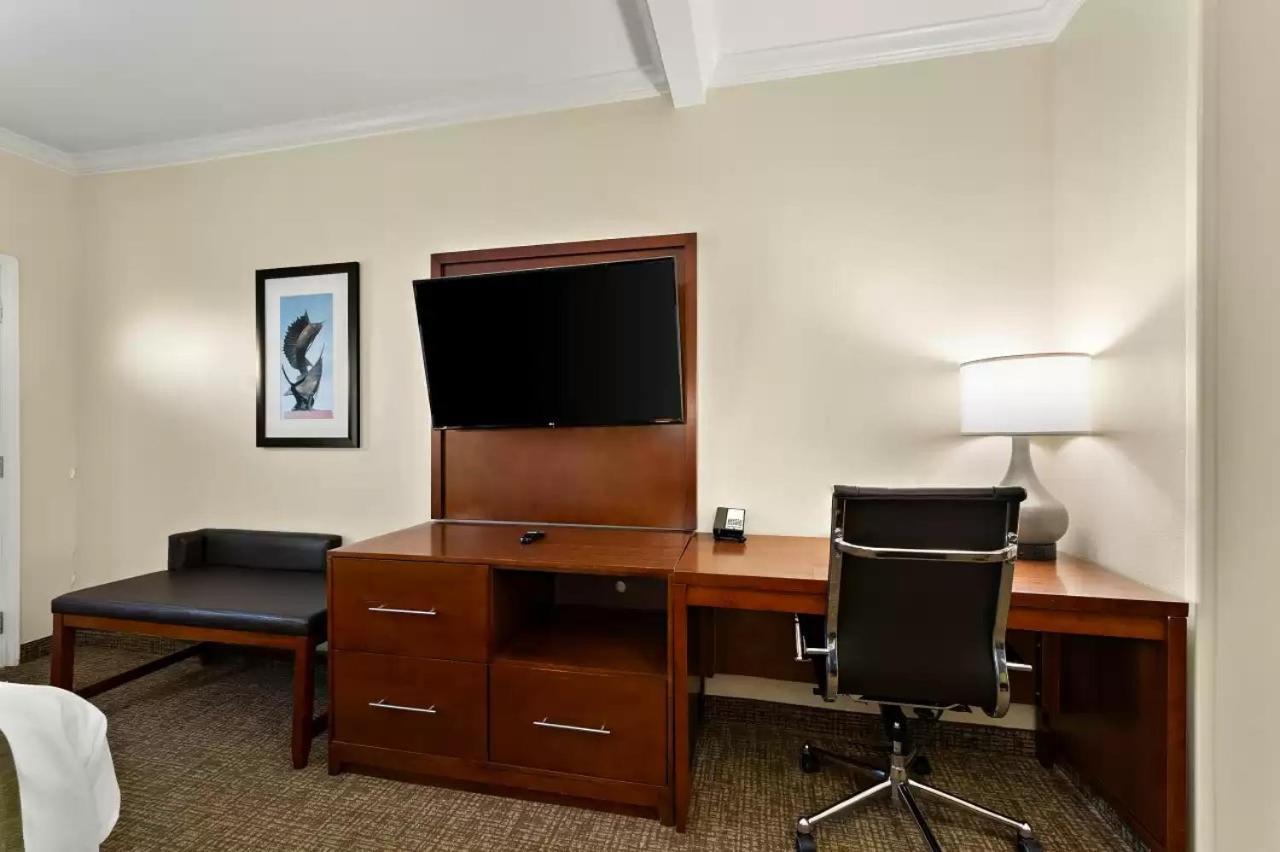 Comfort Suites Central Корпус-Кристи Экстерьер фото